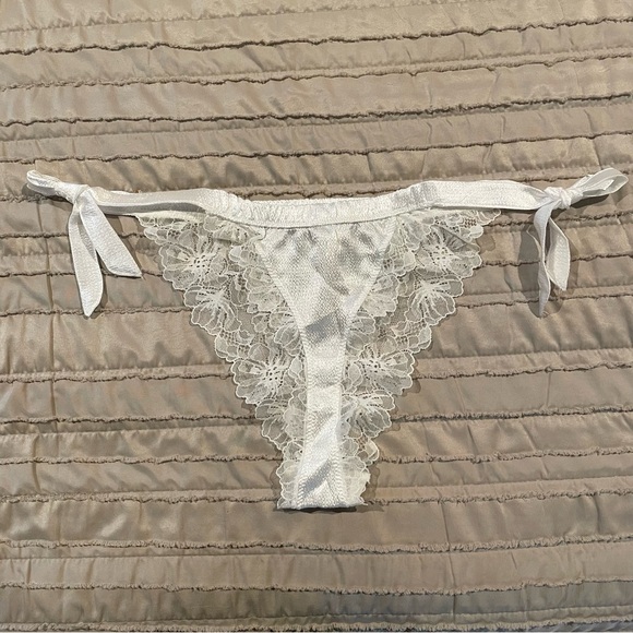 Free People Intimately White Lace Tie Side Panties Underwear Small NWOT - Picture 1 of 10